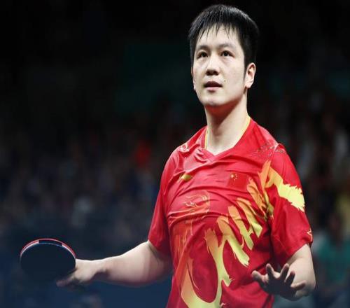 中国男乒告急！6人仅剩林诗栋独苗进16强，需樊振东回归扛大旗
