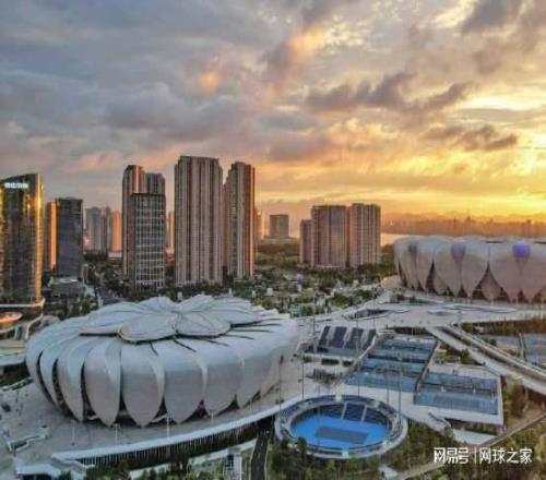 中国球迷心塞变心醉，西西顶替英一哥，椰子小瞧萨巴，宁波大牌多