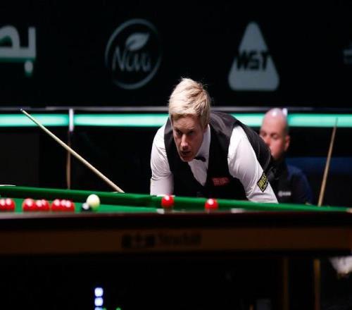 斯诺克沙特大师赛：罗伯逊63斯莱塞，与火箭会师决赛