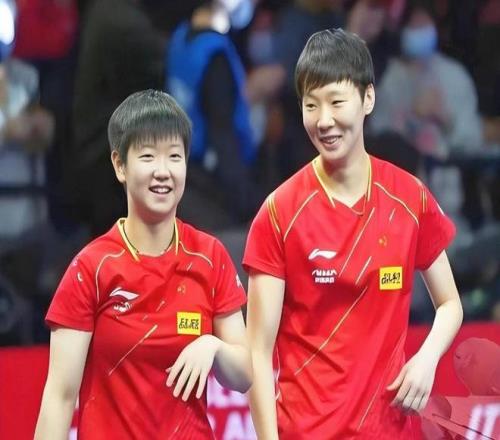 恭喜！孙颖莎王曼昱进清华读研：女乒双巨头继续当同学，莎莎圆梦