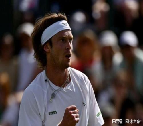 温网失利之后心意难平的卢布列夫，能否打好明天这场复仇之战呢