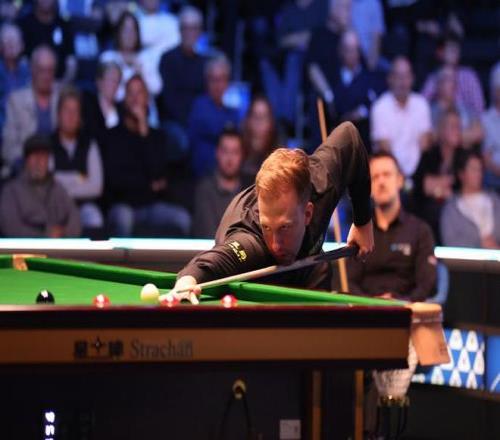 斯诺克英格兰赛：小特轰第1100杆破百，张安达、肖国栋晋级