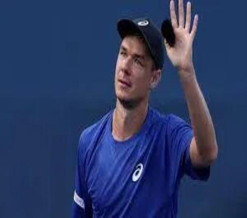 波兰百万富翁，美网观赛当众抢小孩帽子，还扬言：手慢无