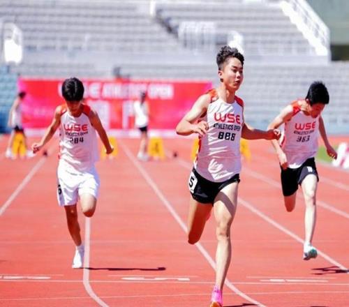 13岁学生韩信百米跑出11秒30，8小时狂揽三枚金牌破两项纪录