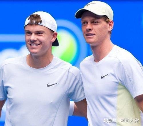 鲁内自信自己可以挑战辛纳阿卡并取胜，莫拉托格鲁称阿卡是重炮手