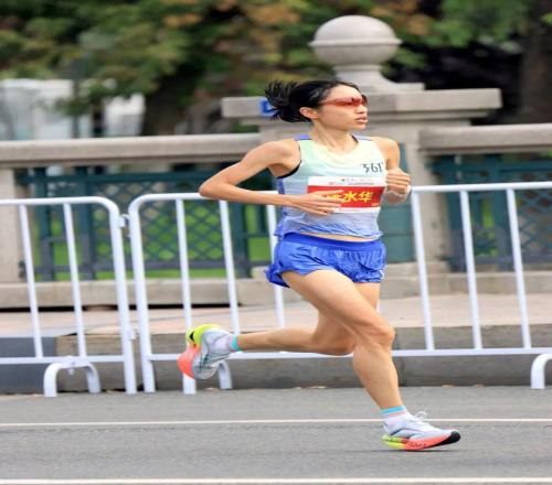 “最快女护士”张水华哈尔滨PB背后的故事