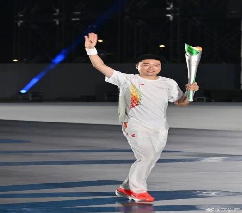 丁俊晖：能在自己的祖国传递世运会的火炬，让我感到无上的荣耀