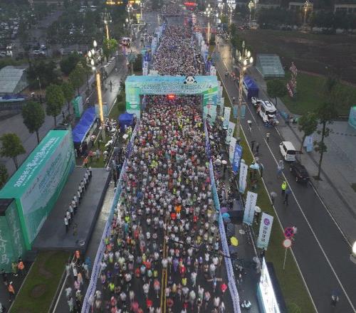 砍掉小地方的马拉松赛，也是在为地方捂紧钱袋子
