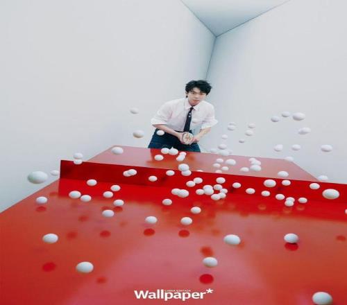 王楚钦登上《Wallpaper》中文版封面，售价为60元册