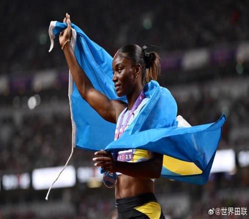 百米决赛后腿筋一级拉伤，阿尔弗雷德退出世锦赛女子200米比赛