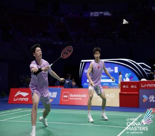 中国羽毛球大师赛：陈柏阳刘毅12遭金元浩徐承宰逆转，首轮出局