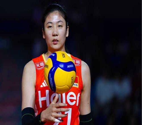 恭喜！中国女排27岁扣高3米27王牌崛起：10分3拦网，赵勇没看错她
