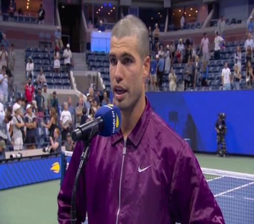 阿尔卡拉斯：我得问问大家是否喜欢我的新发型，我想他们喜欢