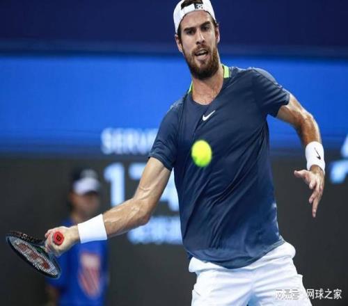 首次赛中退赛！卡恰诺夫怒批赛程安排，小威教练力挺拉杜重返巅峰