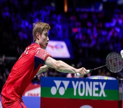 石宇奇21逆转小波波夫，晋级世锦赛男单八强