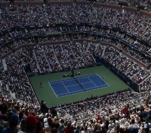 卫冕冠军抢走100万刀，小布进八强战荷三哥，雅繁完败欣瑜打三盘