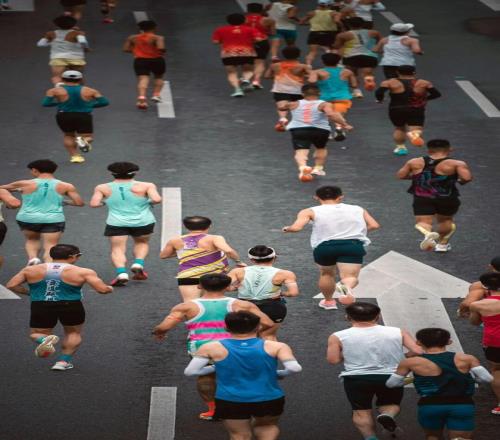西安马拉松或将面临雨战，跑者“雨战”机动调整法与赛前“避坑”全攻略