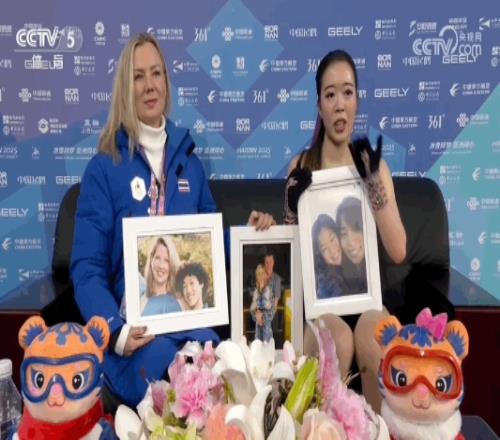 泰国选手举照片缅怀美国空难去世运动员：我为他们而滑！