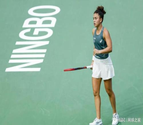 鲍里妮逆转本西奇总决席席位稳了网友：得看莱巴金娜是否答应