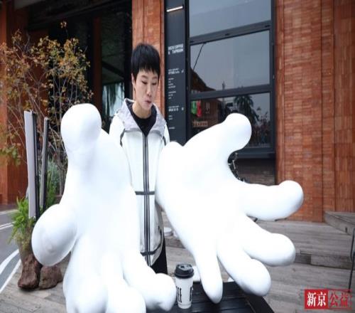 奥运冠军体验“淀粉人”日常！手脚麻木肿胀或是罕见病的早期信号