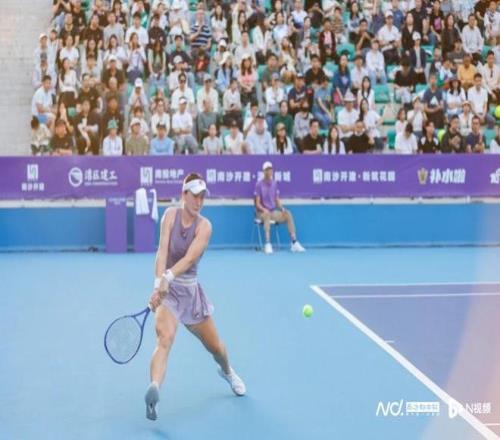 张帅因伤退出广网半决赛，孙璐璐李吉妮会师女单决赛