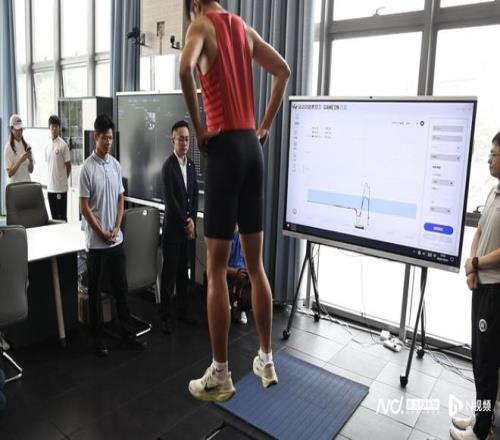 跑完十五运还比赛吗苏炳添：“让我回家看看孩子吧”