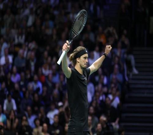 兹维列夫鏖战三盘21击败卡拉贝利，晋级巴黎大师赛16强