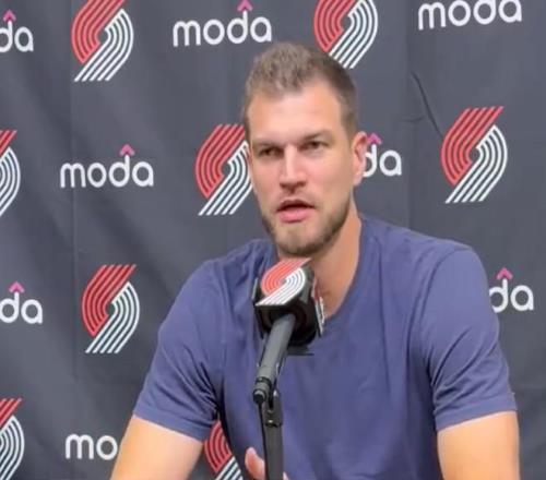 斯普利特建议杨瀚森：保持耐心，这是一场马拉松